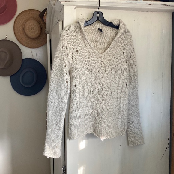 Gap - Picture 1 of 6